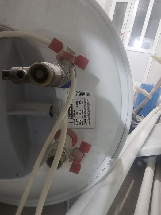 Электрический водонагреватель Garanterm ER80V (Аристон)