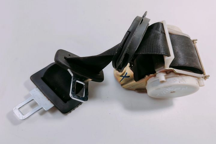 Centura de Siguranta  dreapta spate 1T0857812C Volkswagen VW Touran p