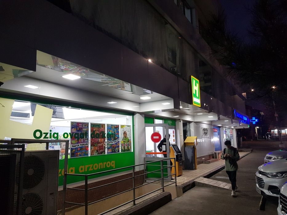 Продаётся Бизнес Центр 880 квм,   4 уровня на Юнусабаде (Экспо Центр)