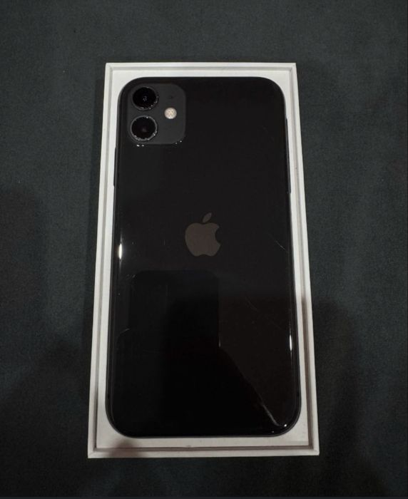 Продам айфон 11.