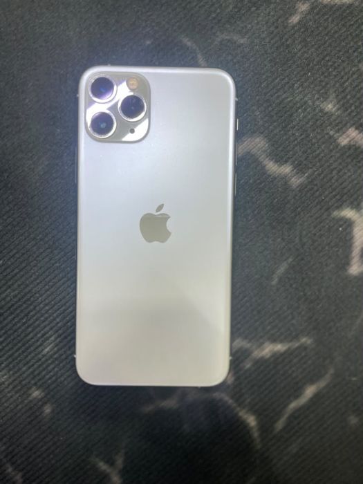 продам Iphone 11 pro