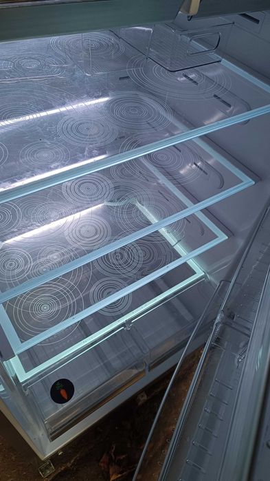 Хладилник Vestel огледален