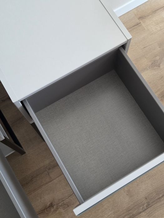 Noptieră nouă gri lux