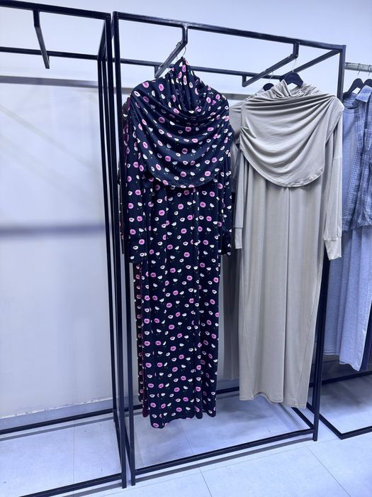 Продется стойка для одежды