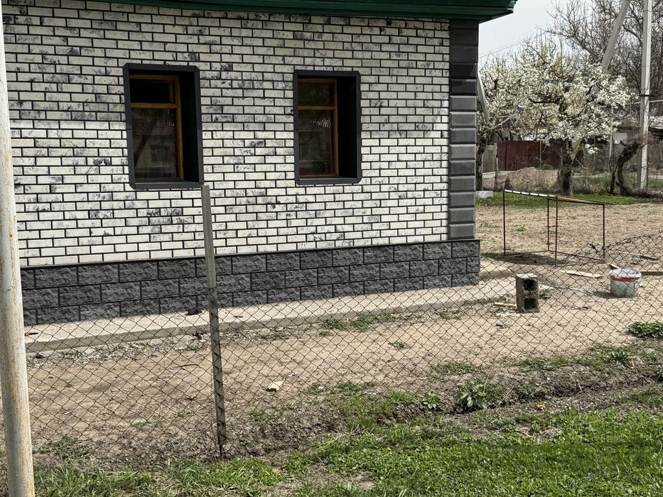 Продам дом в самом центре, участок 10.5 соток