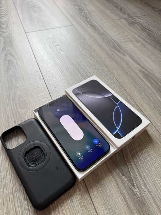 Vand iPhone 16 Pro Max - 1 TB - CA NOU - BATERIE 97%