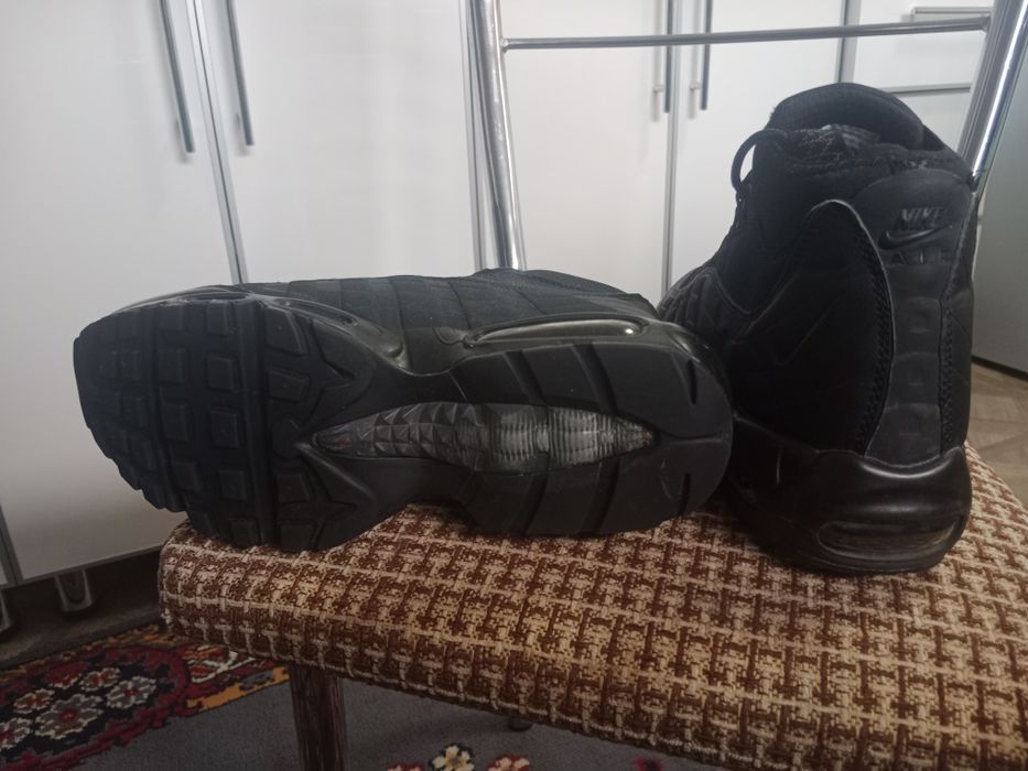 Зимние кроссовки