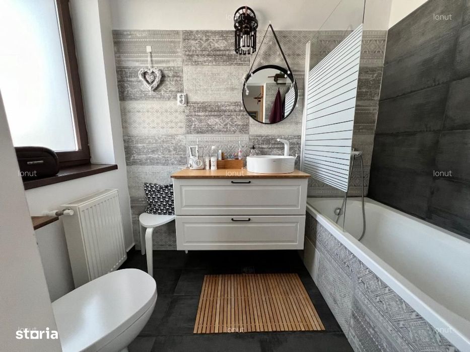 Oferim spre inchiriere casa/vila 4 camere