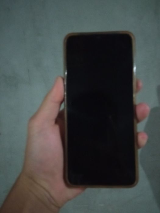 Vivo y 17 s 4/128 kok hamilon karobka dakument bor obmen Poco x3