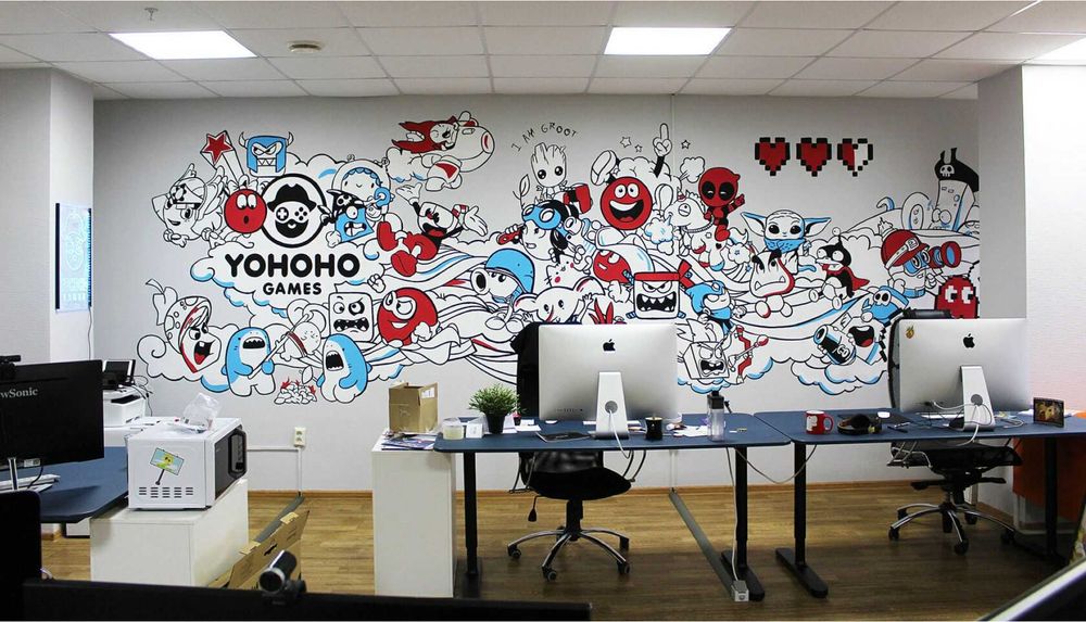 Роспись стен в Уральске. Художник. Аэрография. Граффити