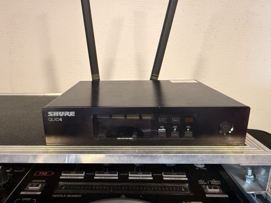SHURE QLXD4 - Made in Mexico