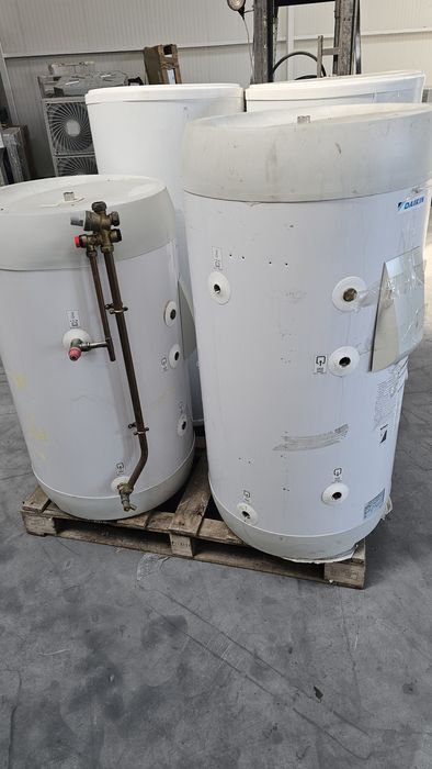4 броя хромникелови бойлери неръждаеми 160 180 л  daikin