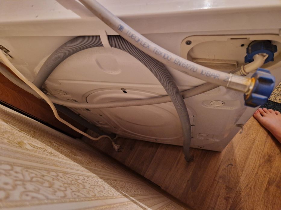 Продаю стиральную машину