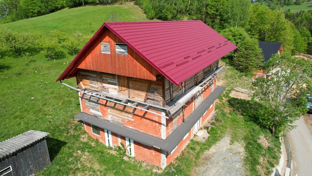 Pensiune la roșu Rogojel