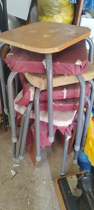 Табуретки б/у продам