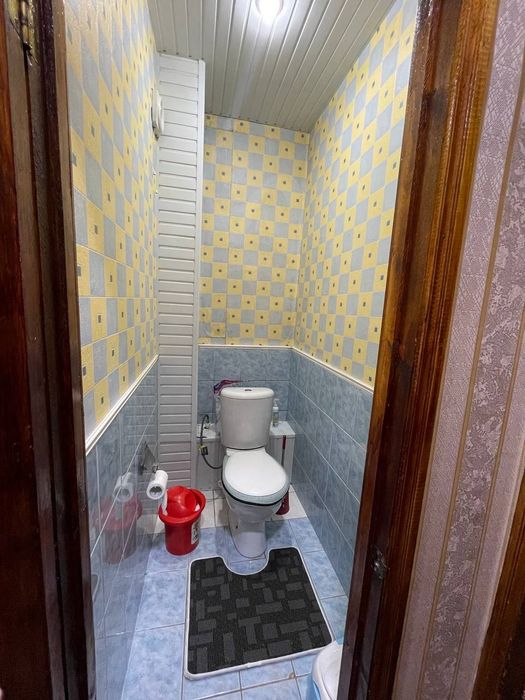 Tashgresda srochniy 3-xonali uy garaji bn sotiladi  74.23 kv