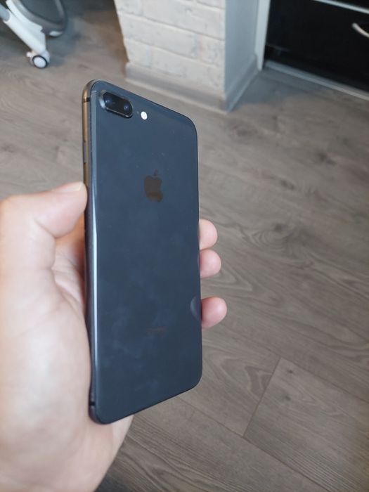 Iphone 8 plus 64GB