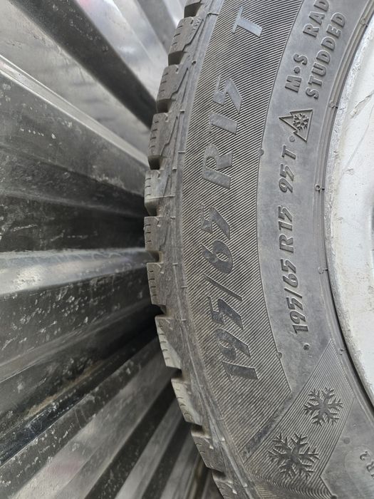 Автомобильная шина