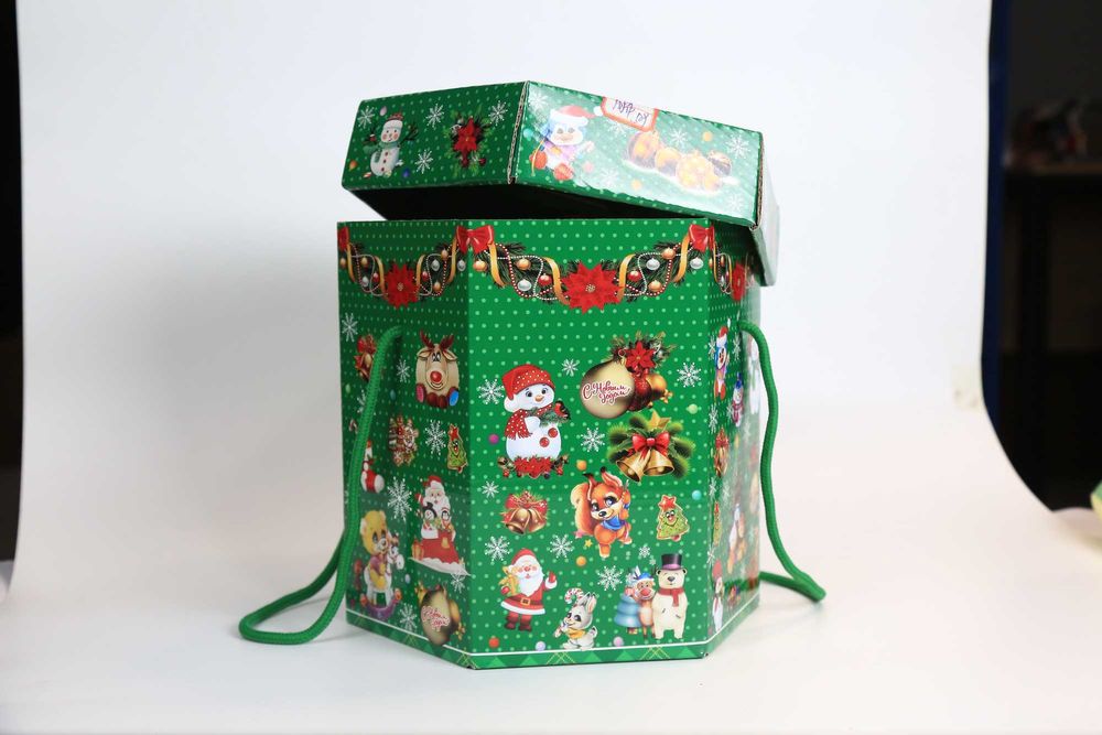 Новогодние коробки для подарков