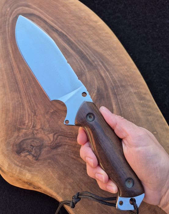 Ловен нож,фултанг с кожена кания LN431