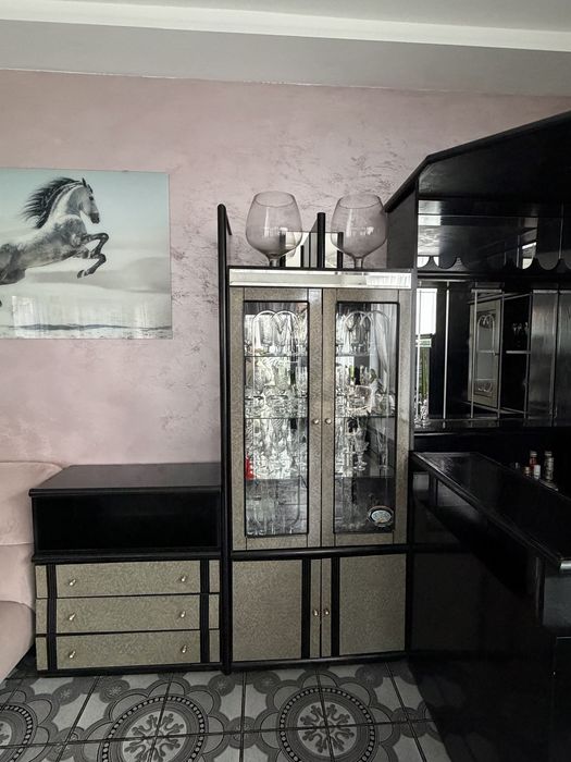 Bar Italian in stare foarte bună + scaune de bar