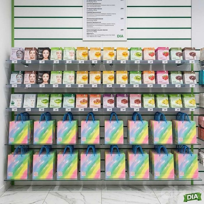Ekspopanel MDF va plastik, tokcha, ilgaklar va aksessuarlar