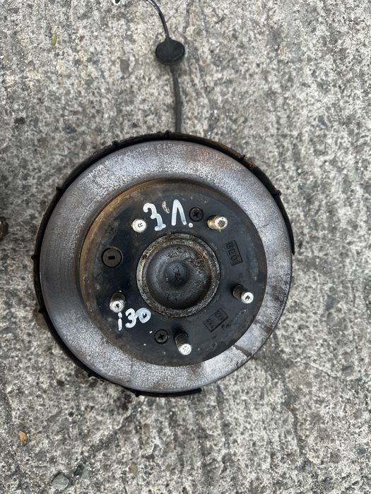 Заден шенкел(ляв и десен) Hyundai i30 2008г-2012г