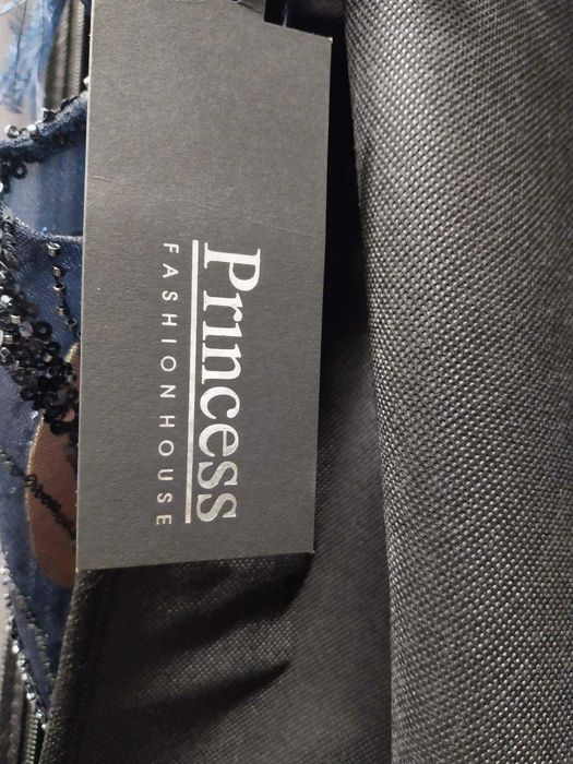 Официална рокля от PRINCESS