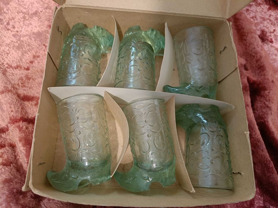 Рюмки оригинальной формы. Сапожок.