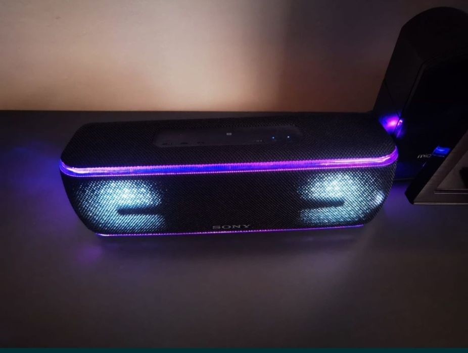 Vând boxa sony 450 lei