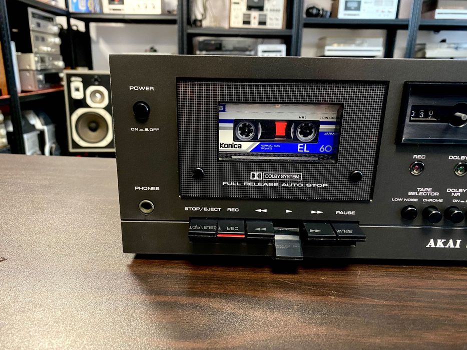 Kасетен дек Akai