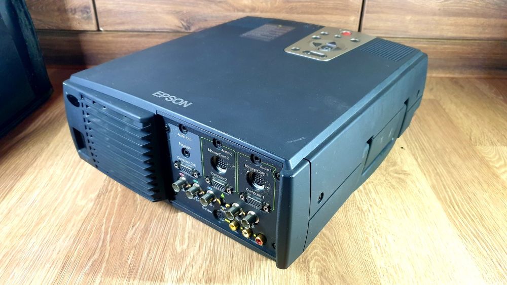 Videoproiector epson EMP-7200