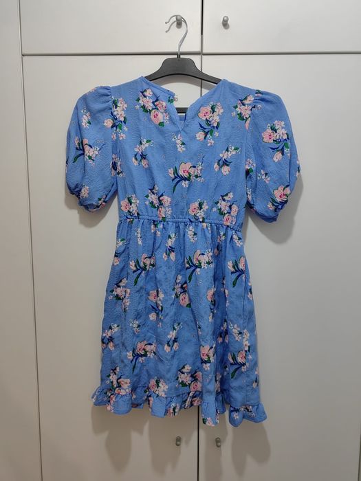 Vand rochita Reserved marime 134