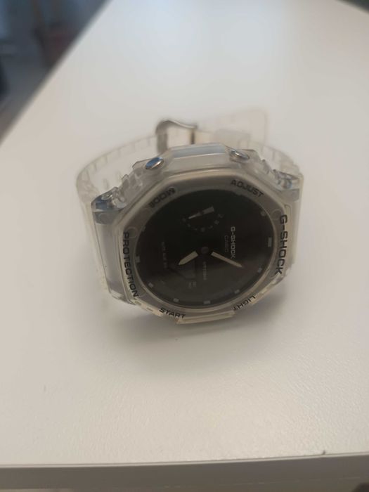 Часовник g-scock