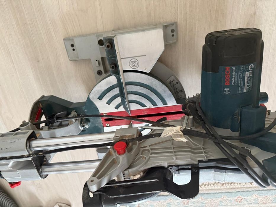 Углорез пила Bosch