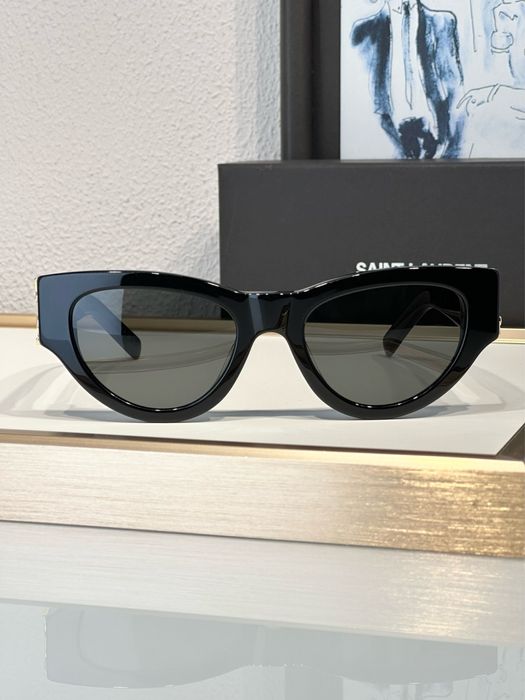 Солнчезащитнае очки Saint Laurent