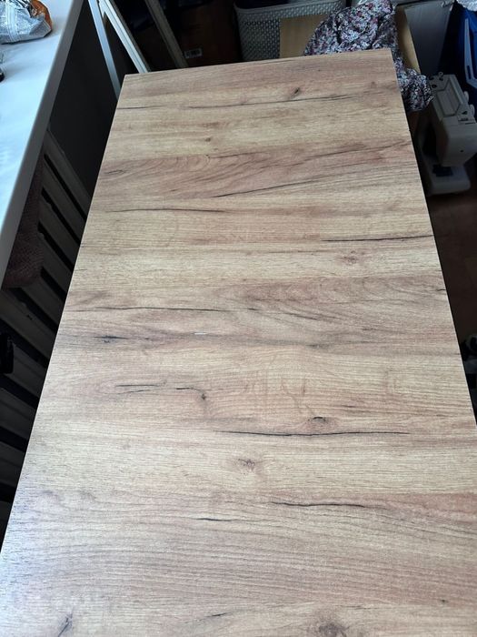 Үстел өте жақсы күйде