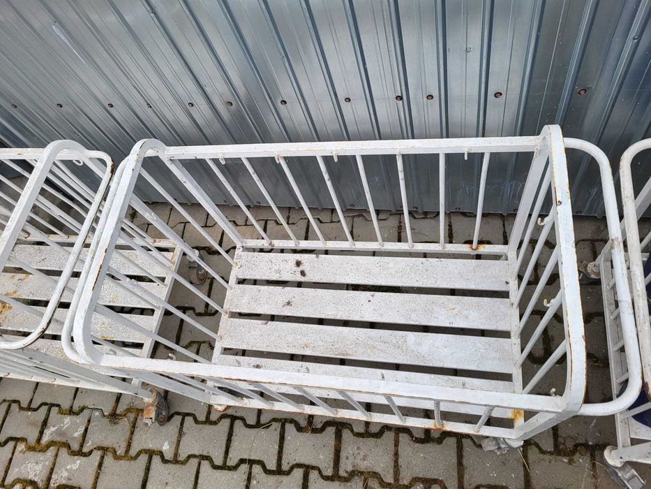 Cărucior și masă inox spălătorie