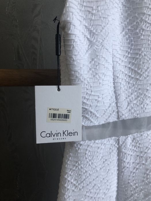 Платье Calvin Klein белое новое с этикеткой