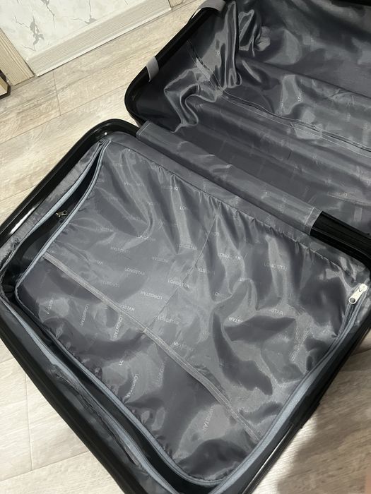 Продам чемодан размер М