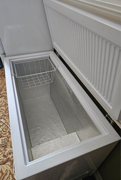 Морозильник продам