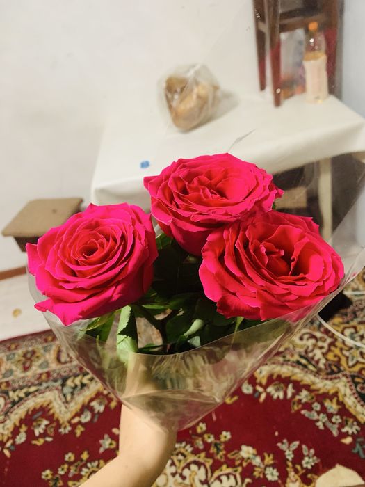 Роза  цветы 3 штук