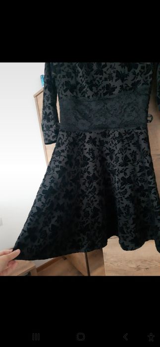 Rochie neagra cu fluturi