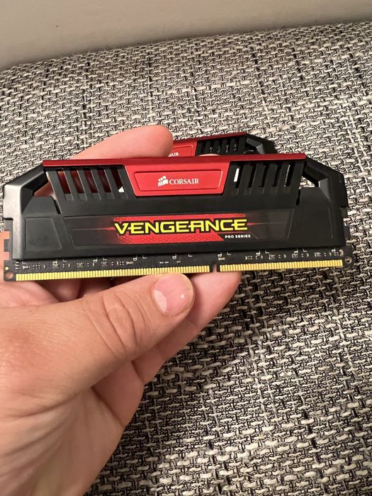 RAM DDR4  laptop și DDR3 pentru PC Desktop