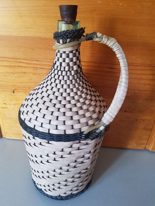 Стъклени дамаджани 25л, 50л, 10л, 0.5л