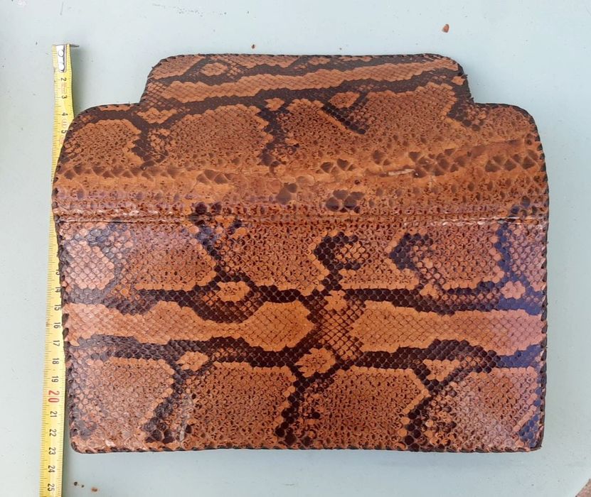 Чанта змийска кожа