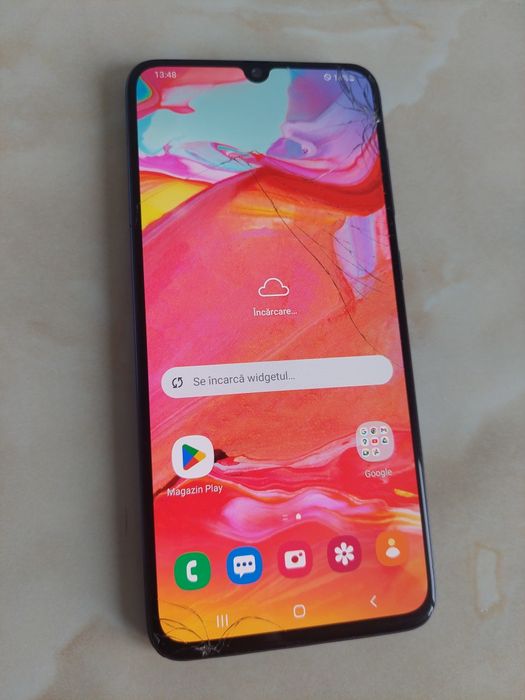 Vând Samsung Galaxy A70 albastru [spart dar funcțional] //poze reale