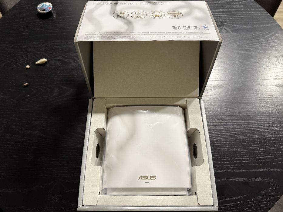 Router Asus zenwifi xt9 AX7800 ca nou