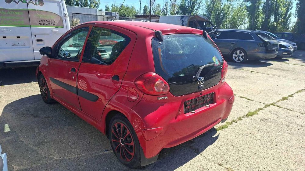 Dezmembrez Toyota Aygo 1.0 Benzina DIN 2008 - 1KR-FE