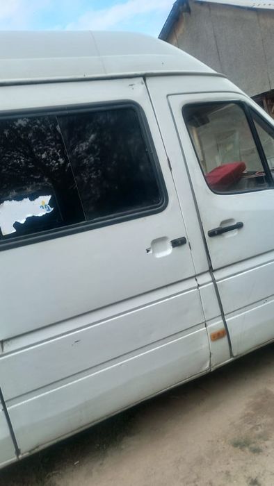 Спринтер 2001 г/п,мотор 2/9